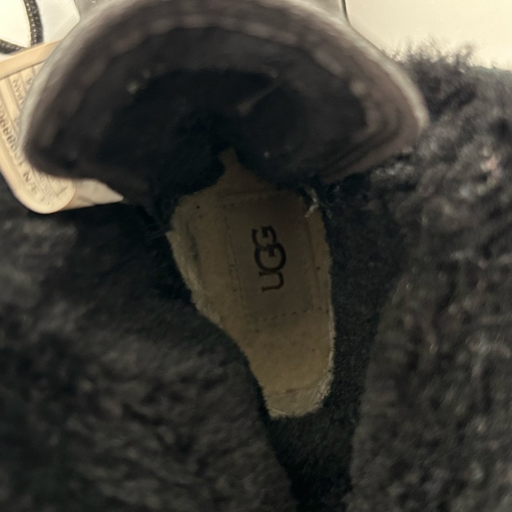 Boy’s Ugg Black Butte Rubber Suede Water resistance Snow Winter Boots size 12 - Picture 14 of 14